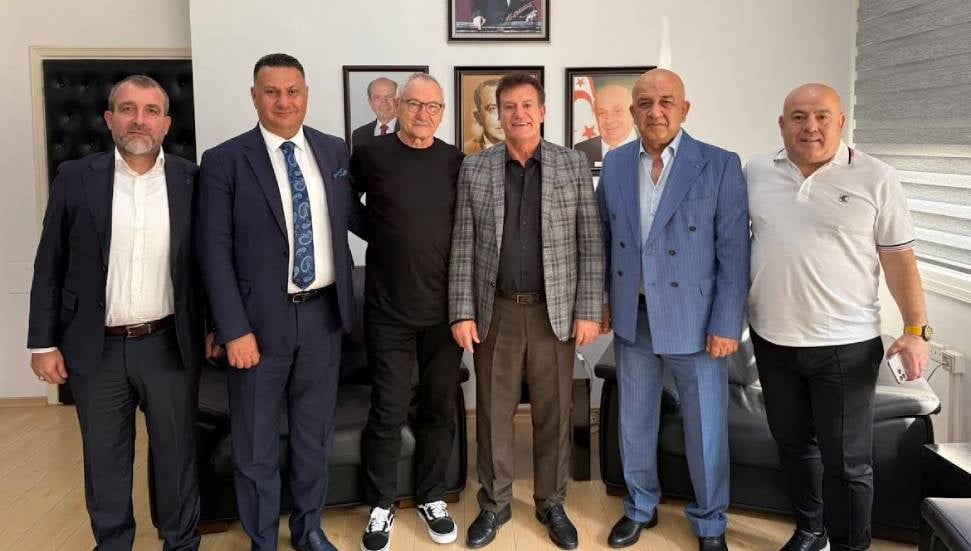 Galatasaraylı Yusuf Altıntaş, Erhan Arıklı’yı ziyaret etti