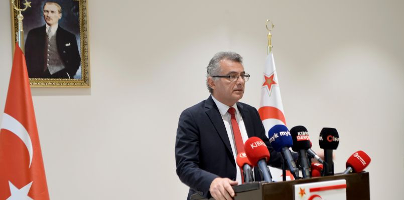 Cumhurbaşkanı Erhürman, “Gizli saklı hiçbir şey yok. Yaşanan her şey, siyasi parti başkanlarımız tarafından bilinmektedir”