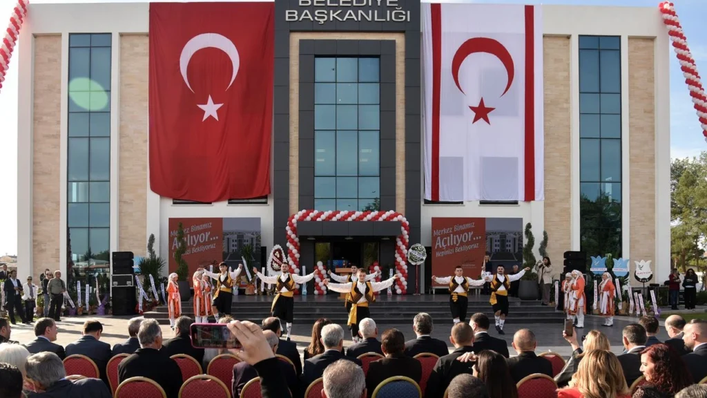 Güzelyurt Belediyesi yeni merkez törenle açıldı