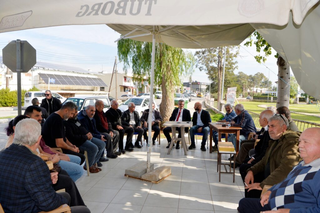 Cumhurbaşkanı Erhürman Güzelyurt’ta muhtarlarla bölgenin sorunlarını görüştü