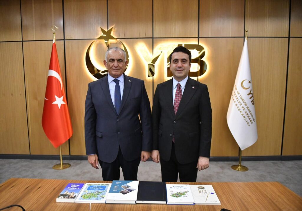 Milli Eğitim BakanıÇavuşoğlu, YTB Başkanı Turus ile görüştü