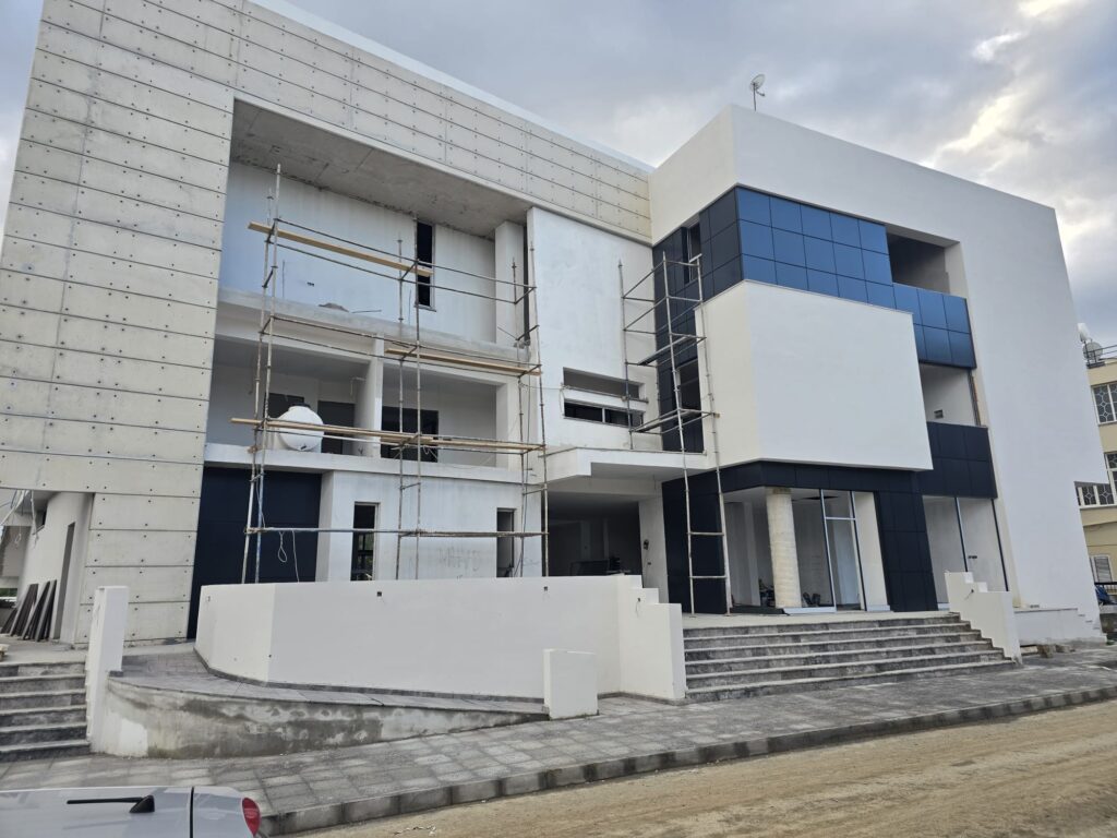 El-Sen binası inşaatında sona gelindi