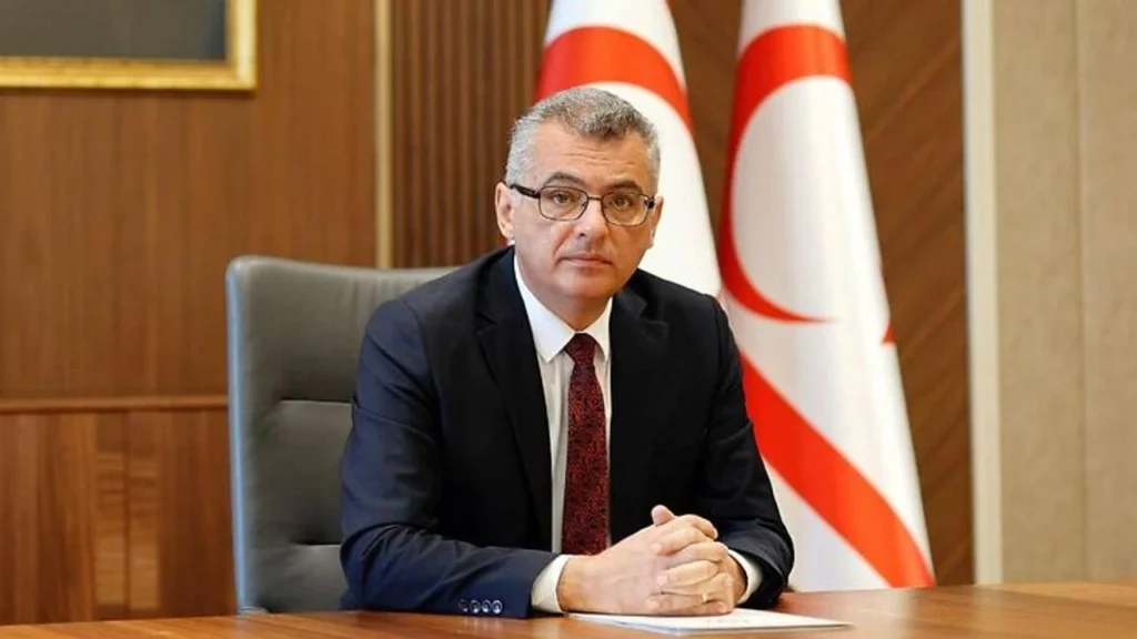 Erhürman: “Kıbrıs Türk halkı adil olmayan bir çözüme razı edilemez