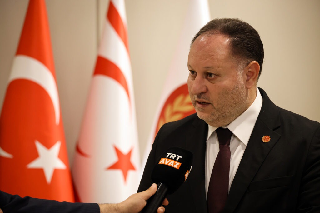 Öztürkler: “Güney Kıbrıs tehlikeli bir oyun içinde”