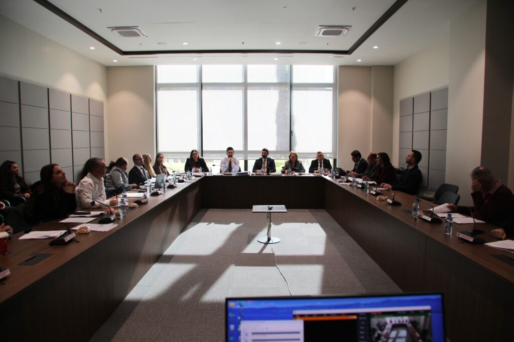 İdari, Kamu ve Sağlık İşleri Komitesi toplandı