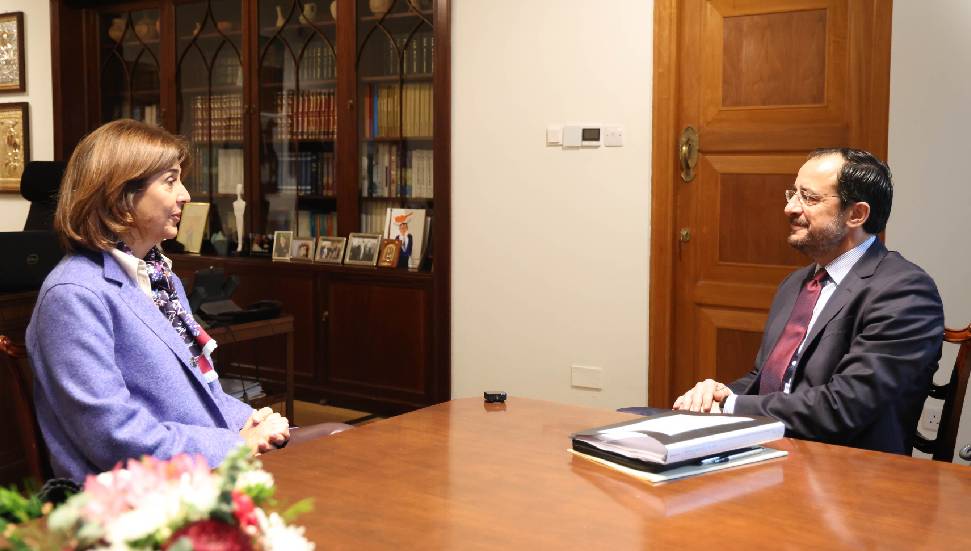 Holguin, Hristodulidis ile bir araya geldi