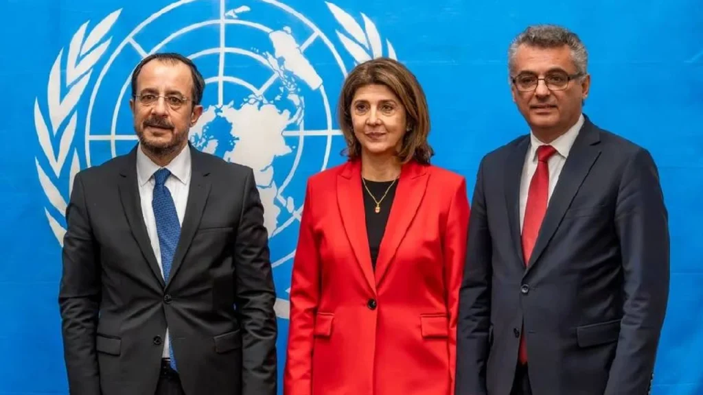 Hristodulidis’ten Kıbrıslı Türklere iki konuda açılım