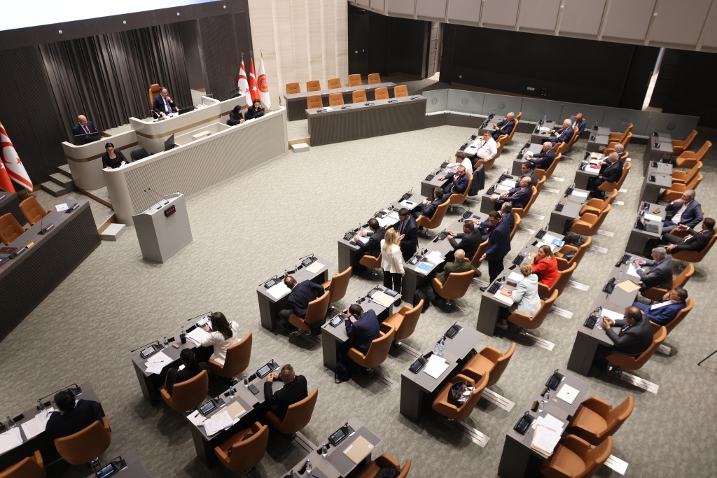 Genel Kurul yasama gündemiyle toplandı