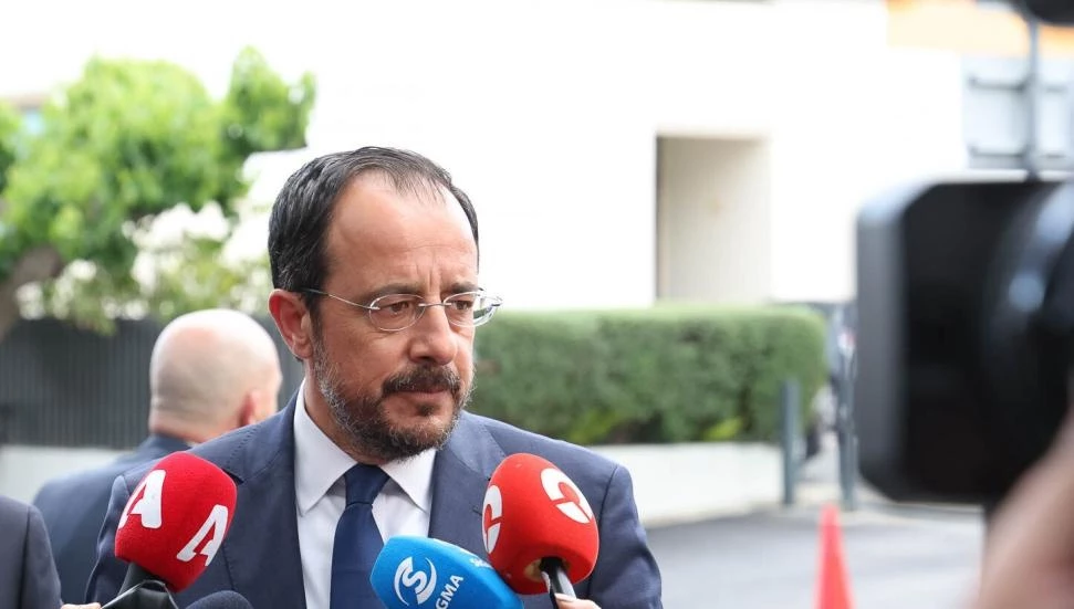 Rum Yönetimi Meclisi’nde Hristodulidis’in seçim finansmanı iddiaları görüşüldü