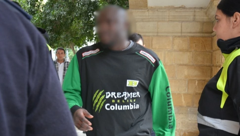 Taşkınlık çıkarıp polise saldırmakla itham edildi