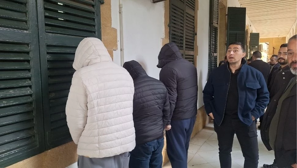 Hedefinde 2 oto galeri daha vardı!