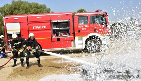 Haftalık itfaiye raporu: 8 yangın ve 30 özel servis olayında toplam maddi zarar 1 milyon 405 bin TL