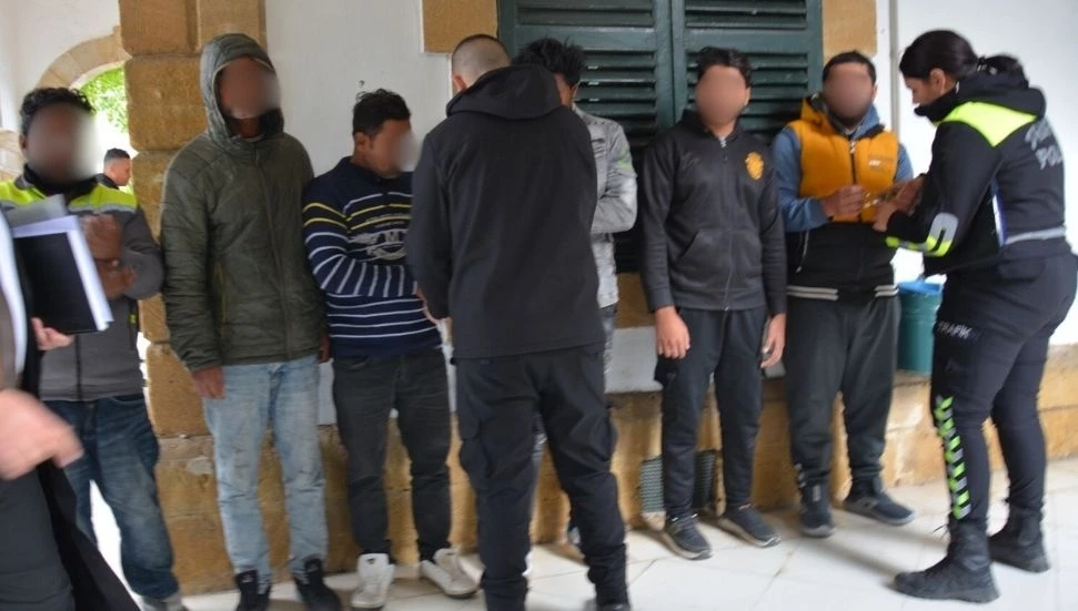 11 ikamet izinsiz kişi daha mahkemeye çıkarıldı