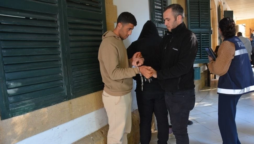 “İplikpazarı Camii’nin kilidini kırıp, içerideki bağış kutusundan para çaldı”