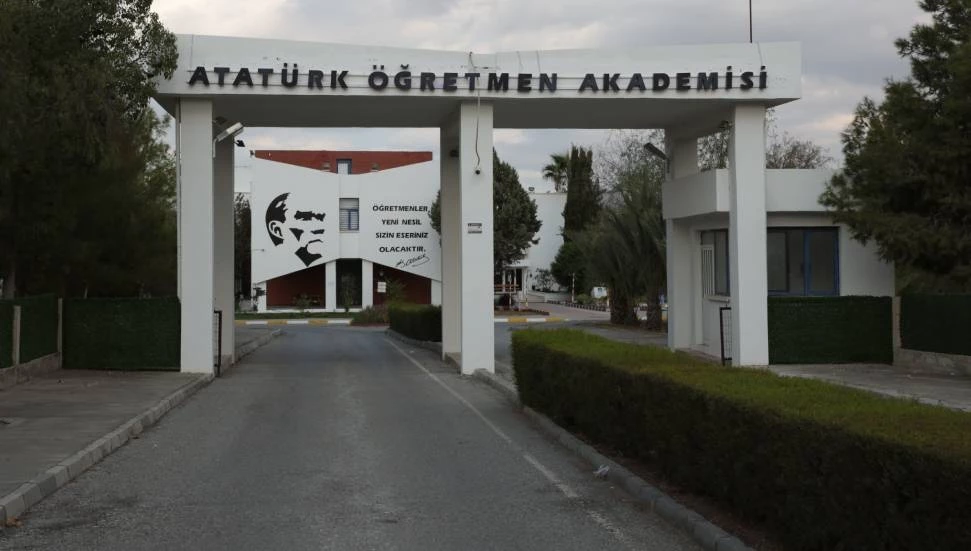 AÖA öğrencileri: Akademik standartlar korunmalı