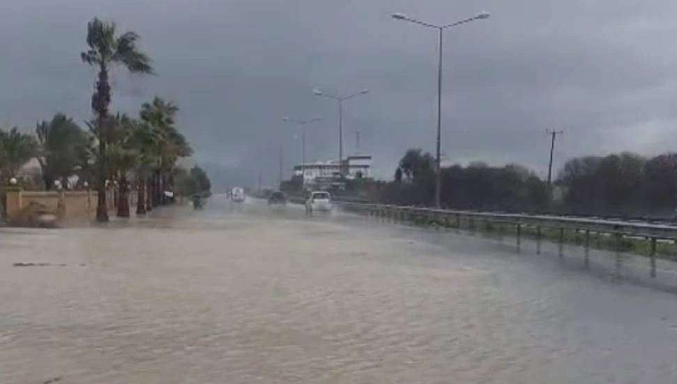 Türkeli Kavşağı’ndan itibaren sol şerit trafik akışına kapatıldı