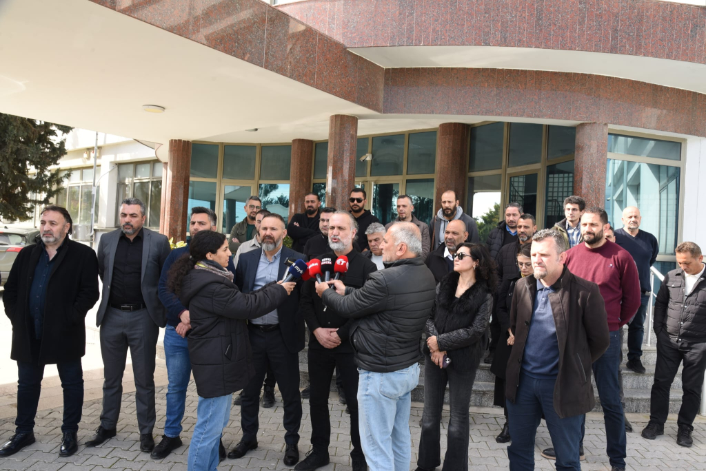 Sendikalardan İçişleri Bakanlığı önünde eylem