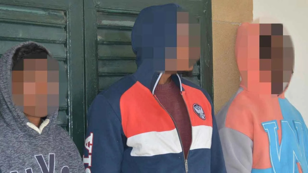 Yıllarca kaçak yaşadılar