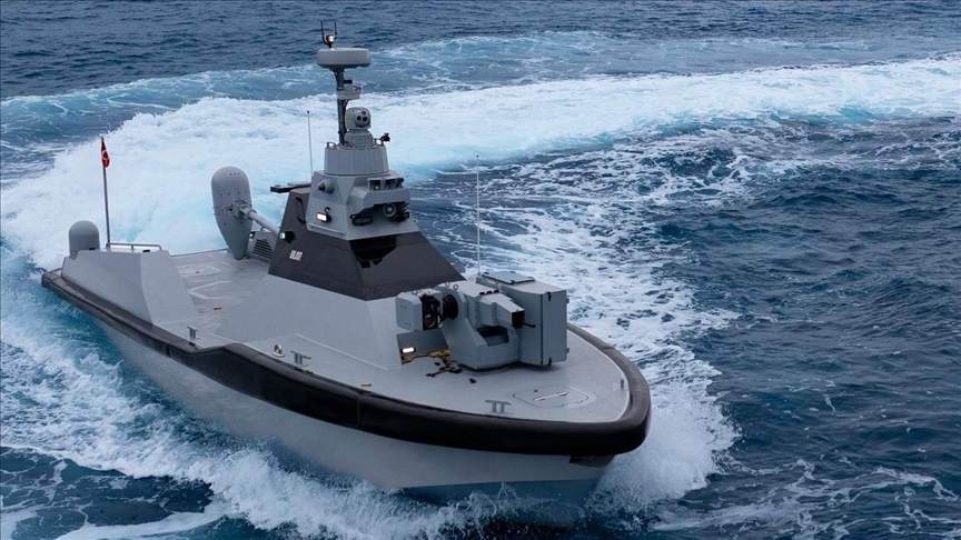 Türkiye’nin ilk silahlı insansız deniz aracı yerli silahıyla göreve başladı