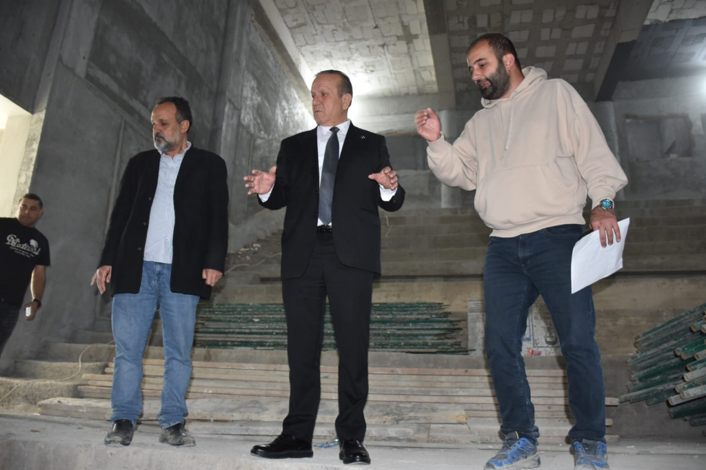 Ataoğlu, yapımı devam eden Devlet Tiyatroları binasını inceledi