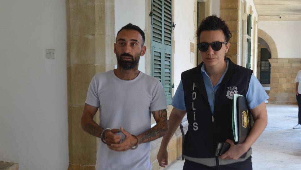 İki televizyon çaldı, 3 yıl hapis cezasına mahkum edildi