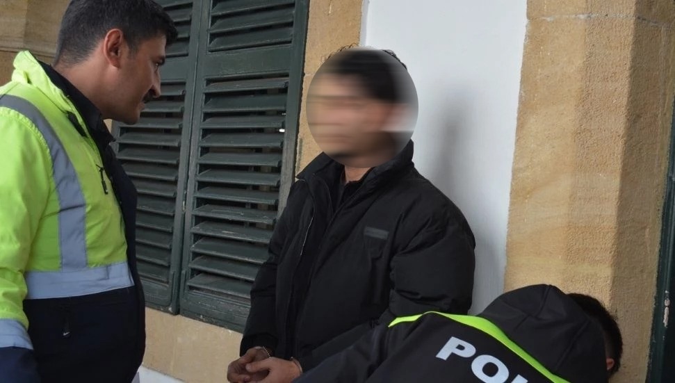 Ercan’da üzerinde 3 gram uyuşturucu ile yakalanan zanlı, 1 gün tutuklu kalacak