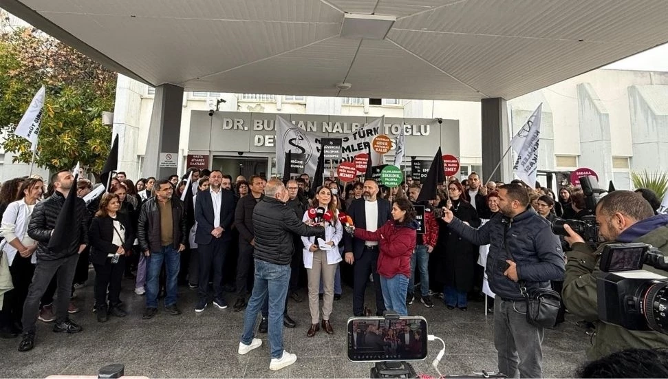 Tıp-İş, “Kamu Hekimleri Yasası” talep etti