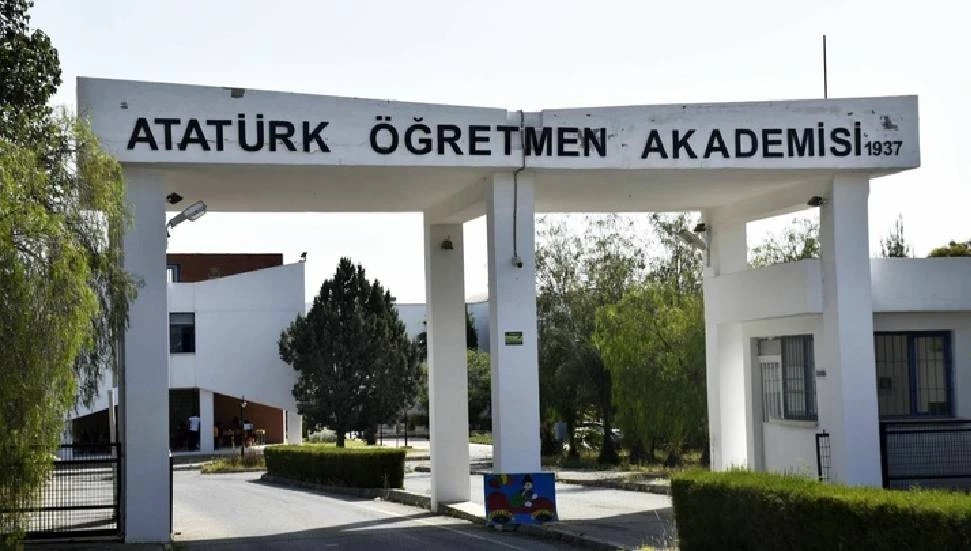 AÖA öğrencileri: Akademi ilkeleri pazarlık unsuru olamaz