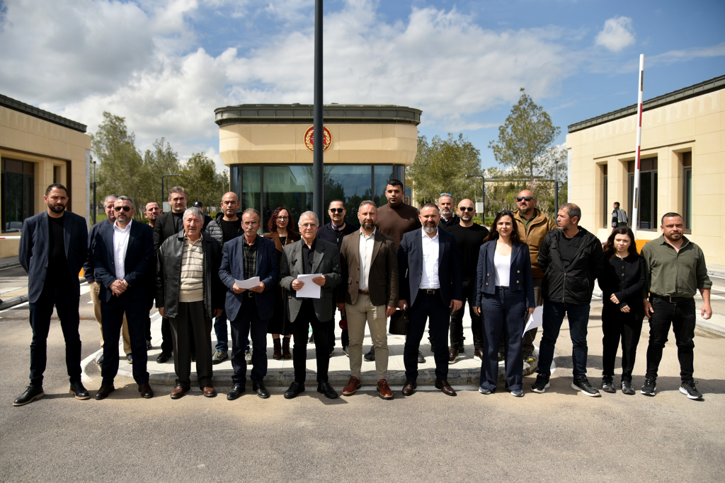 “Ormanlar halkındır; devredilemez”