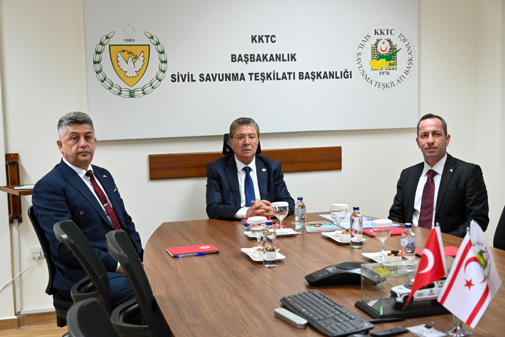 Başbakan Üstel, Sivil Savunma’yı ziyaret etti: Acil durum planları gözden geçirildi