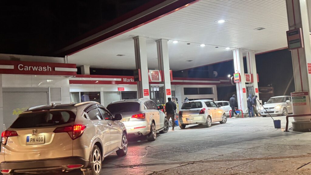 Çağdal Benzine zam olmayacağını açıkladı: Böyle bir beklenti yok
