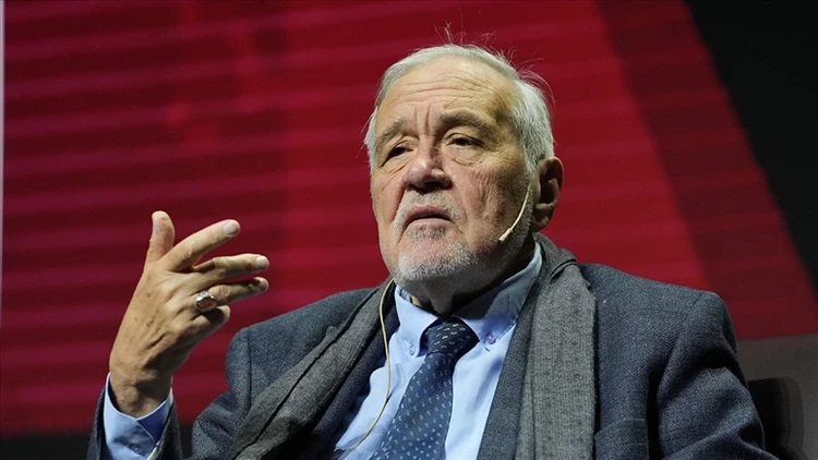 Tarihçi Prof. Dr. İlber Ortaylı hayatını kaybetti