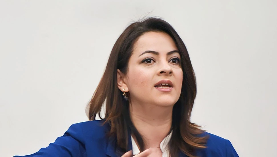 Mine Atlı’dan CTP’ye: Ülkeni, toplumunu satmak ayrı bir şey