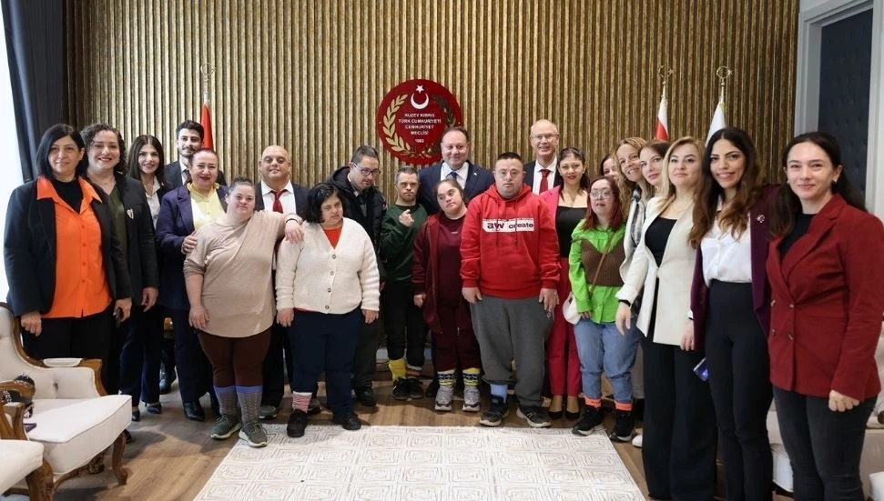 Öztürkler, Down sendromlu gençleri kabul etti