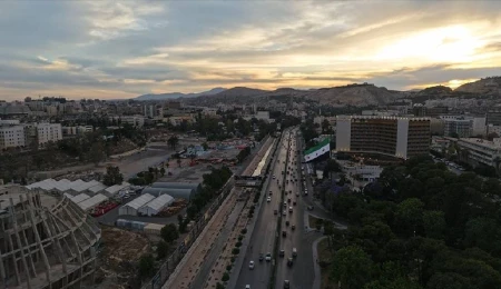 Lübnan ordusu güneydeki mevzilerini boşaltıyor