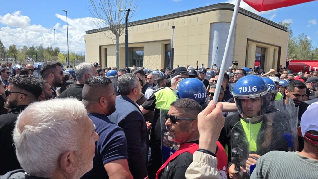 Meclisin hayat pahalılığı tasarısıyla ilgili toplanması bekleniyor, sendikalar grev ve eylemde