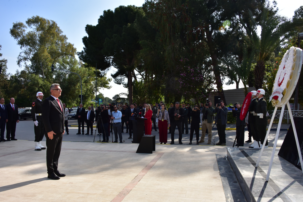 Lefkoşa Atatürk Anıtı’nda tören düzenlendi
