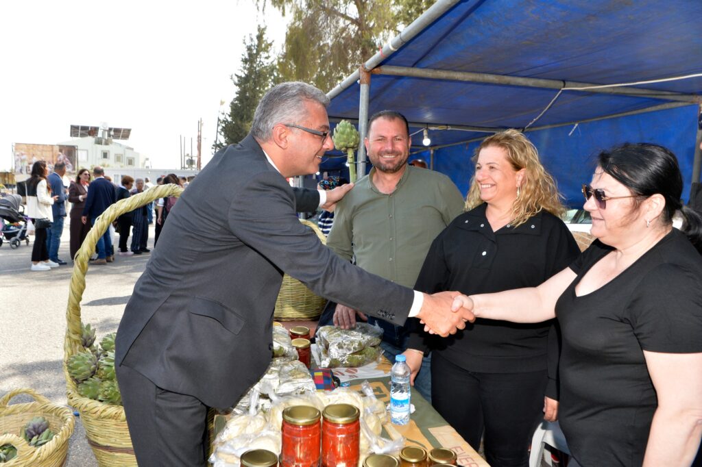 Erhürman, 14. Mormenekşe Enginar Festivali’ne katıldı