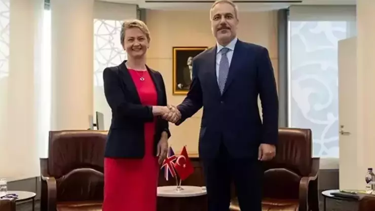 Fidan, İngiliz mevkidaşıyla görüştü