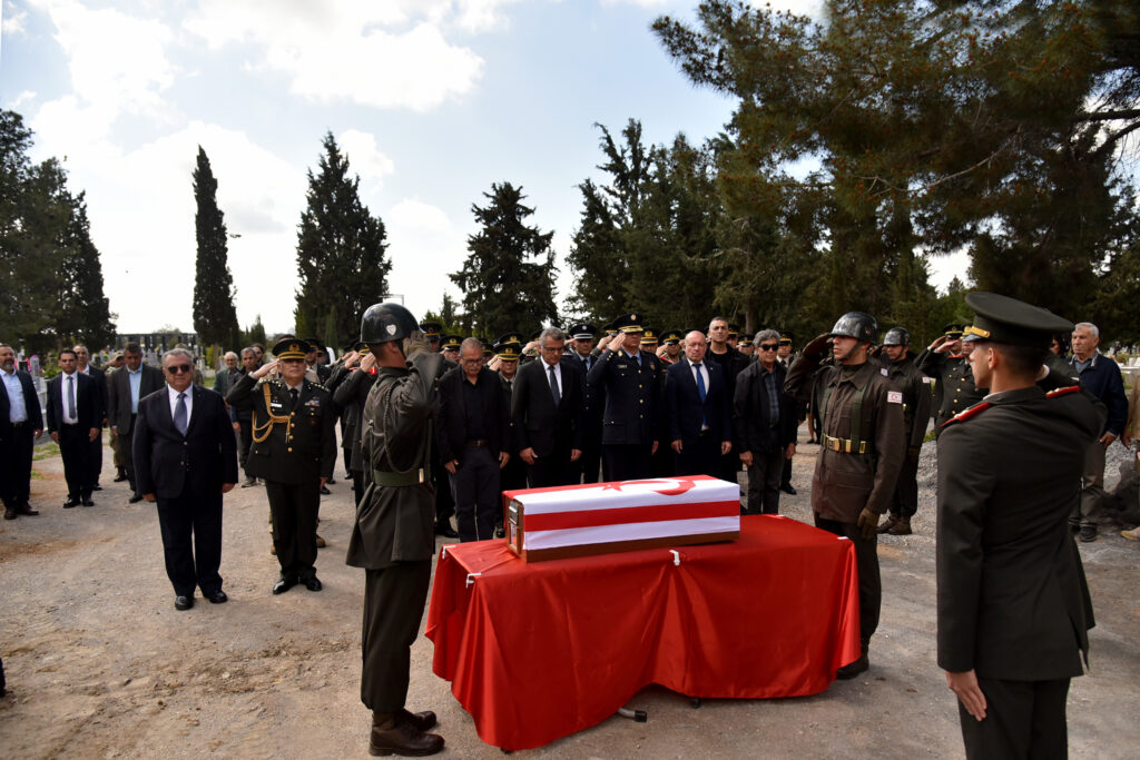 1964 yılında kaybolan Şehit Reşat Ahmet askeri törenle defnedildi