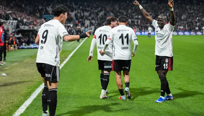Beşiktaş’tan Dolmabahçe’de 4 gollü şov