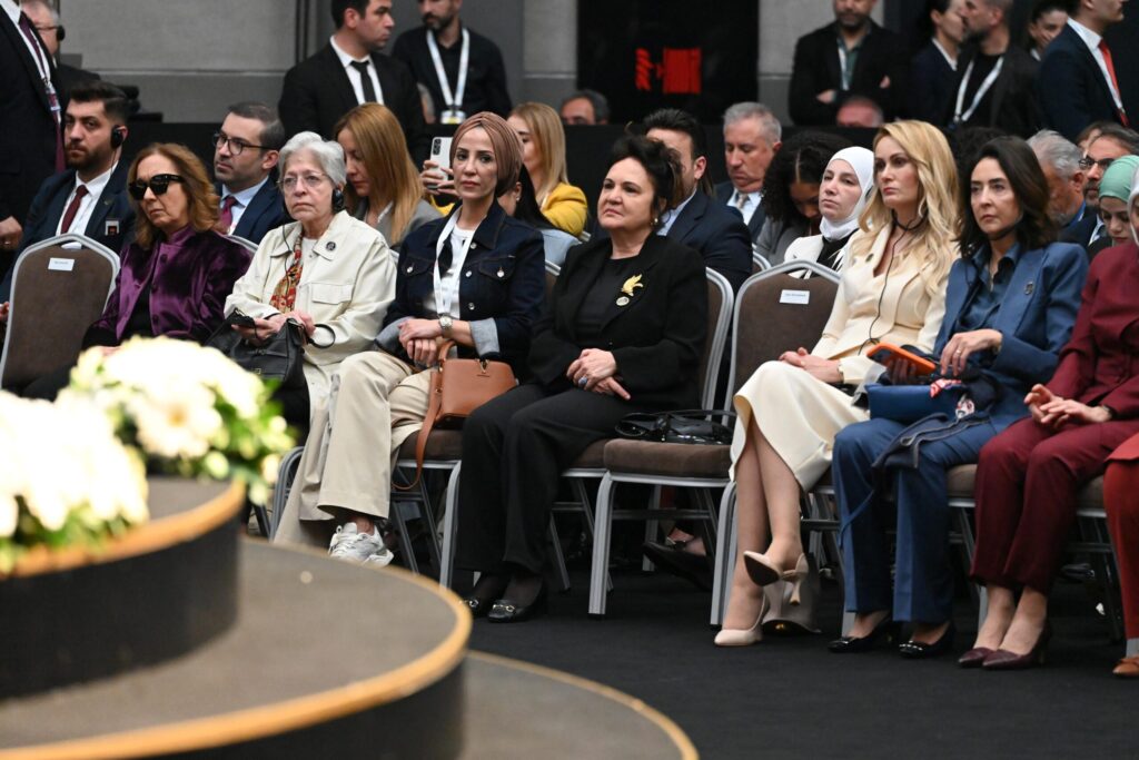 Zerrin Üstel, “Filistin İçin Tek Yürek” oturumuna katıldı