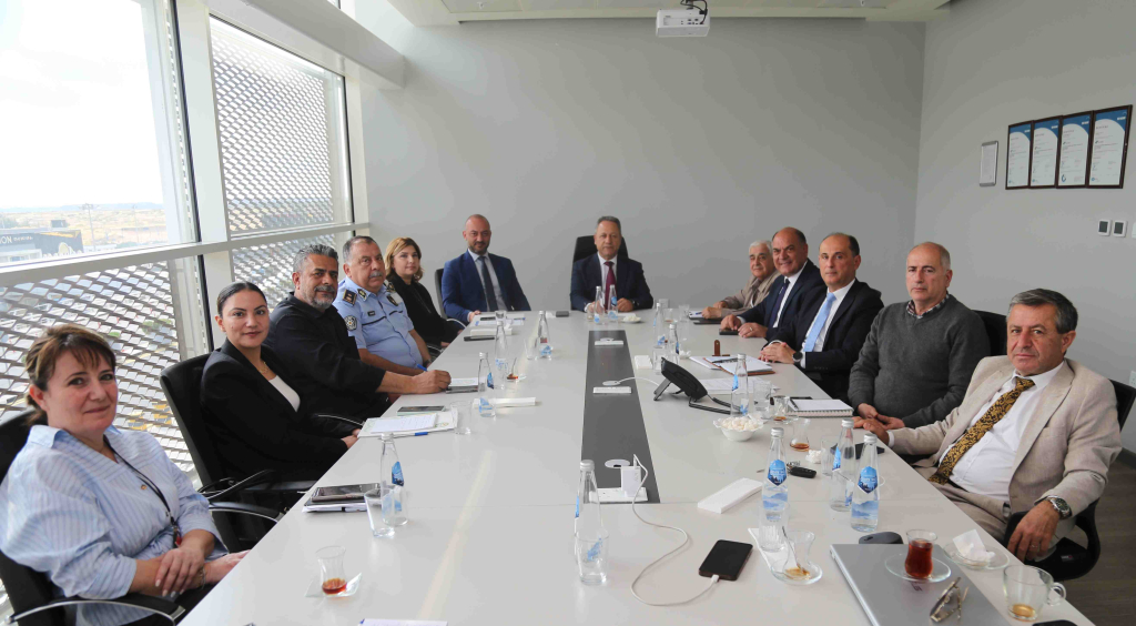 Öztürk: “Ercan Havalimanı’ndaki trafik sorununun çözümü için önemli kararlar alındı