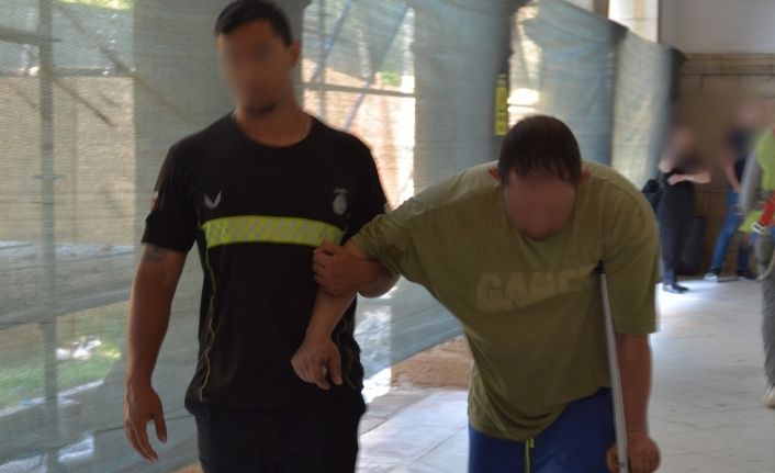 Komşusunu silahla yaralayan zanlı cezaevine gönderildi