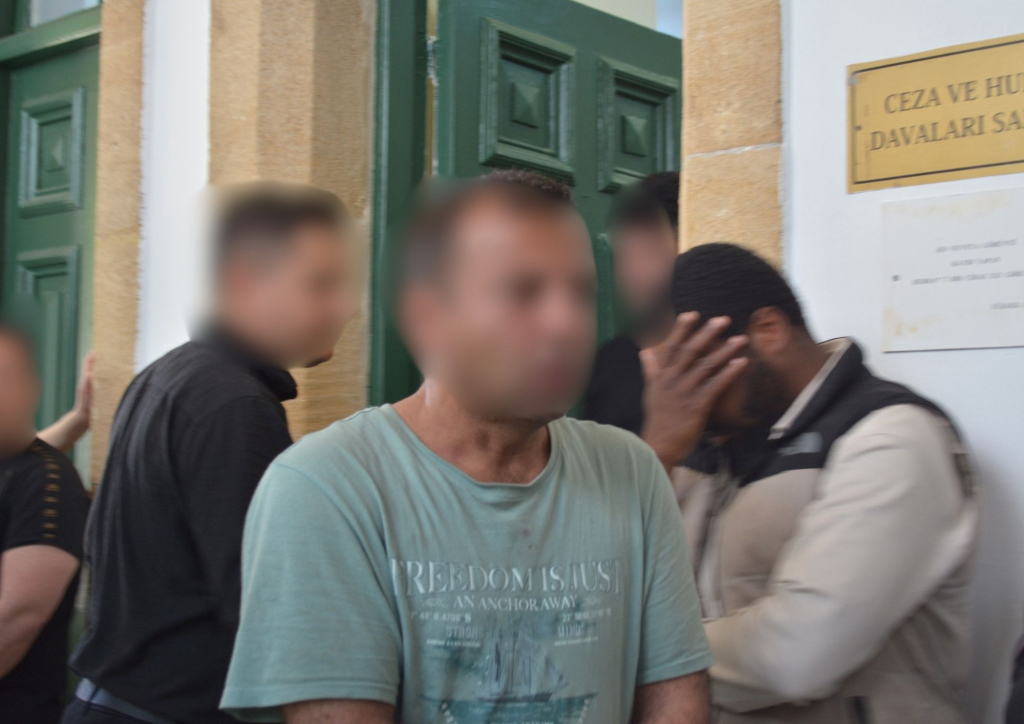 “Ben hırsız değilim camiye uyumaya gittim”