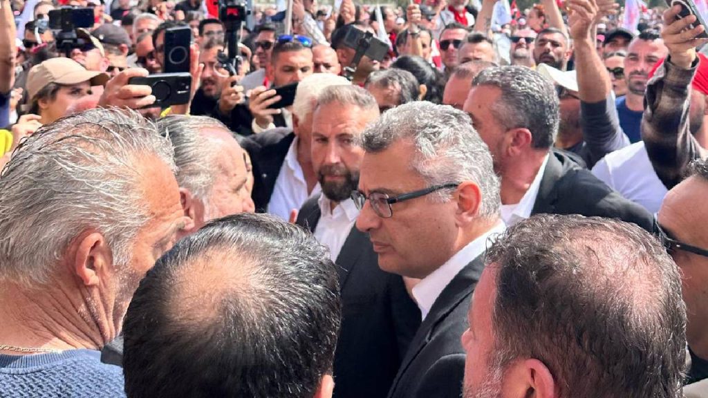 Tuğcu gözaltında, Erhürman eylem alanında!