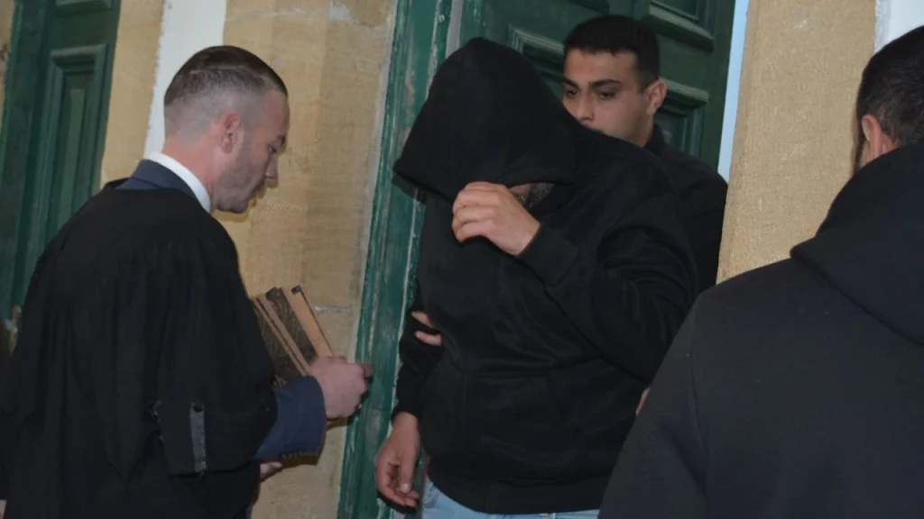 Eski sevgilinin evini basıp şiddet uyguladı cezaevine gönderildi