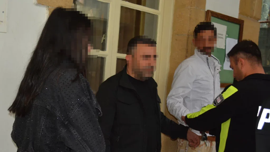 Valizlerinde uyuşturucu bulundu