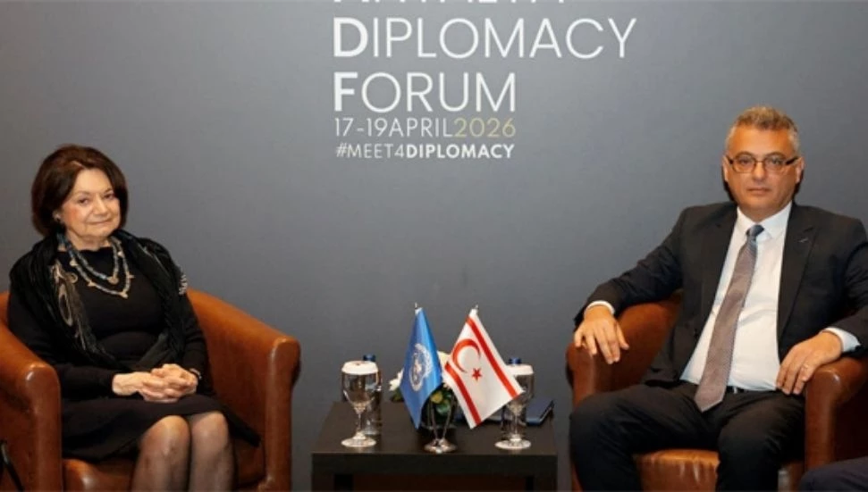 Rum Yönetimi Sözcüsü Letimbiotis: Erhürman-DiCarlo görüşmesinde KKTC bayrağı “talihsiz bir an”