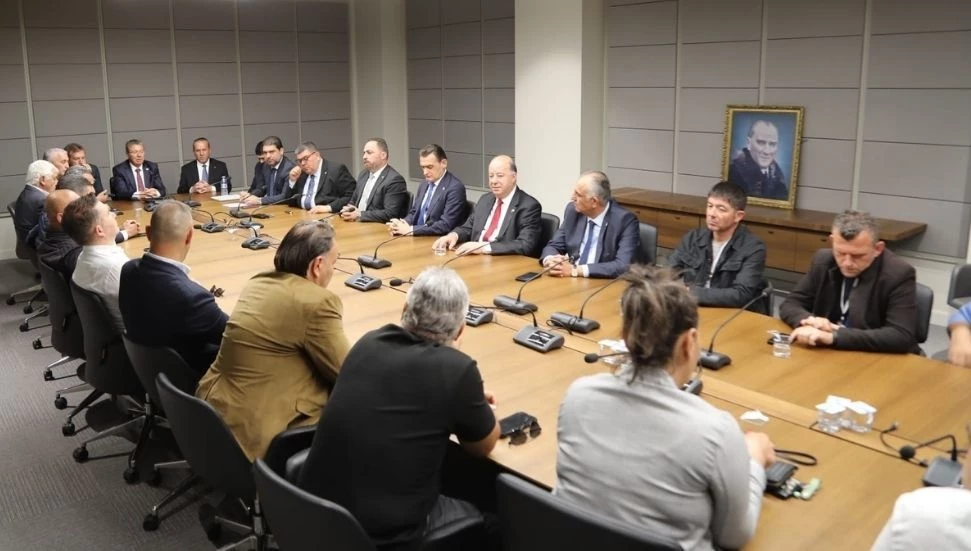 Üstel: HP düzenlemesi yeniden komiteye çekilecek, uzlaşıyla Genel Kurul’a taşınacak